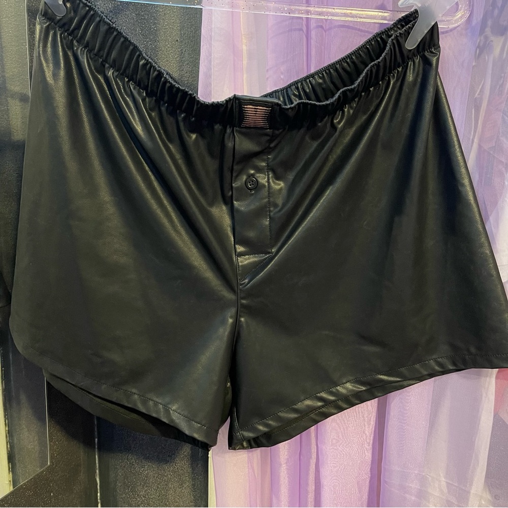 PU shorts